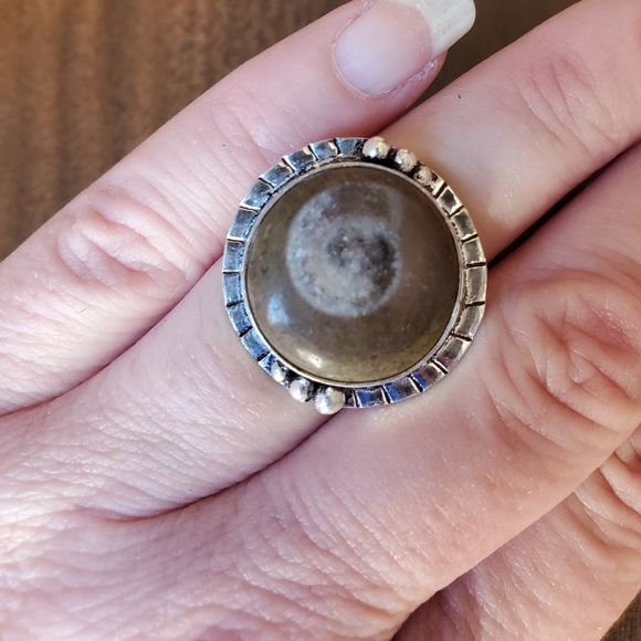 New Ammonite Fossil 925 Silver Ring. - Picture 9 of 12